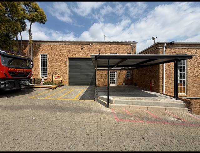 299M² WAREHOUSE TO LET IN HALFWAY HOUSE